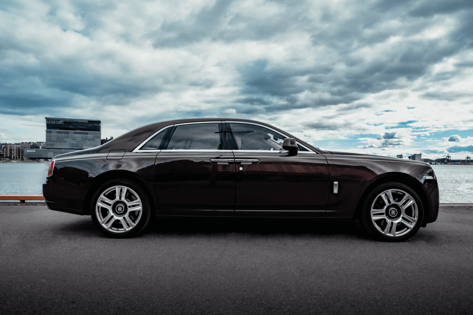 Rolls Royce Features