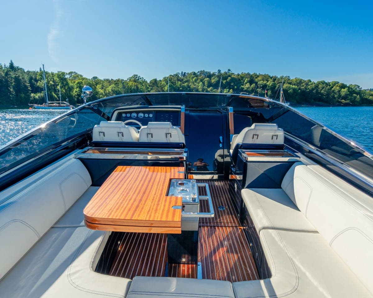 Valkyria Cabin and Onboard Layout